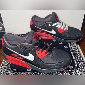 Size 9.5 Nike air max 90 anthracite mystic red ready to wear